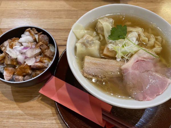 「しなそば」@手打ち正麺 Hachimitsuの写真