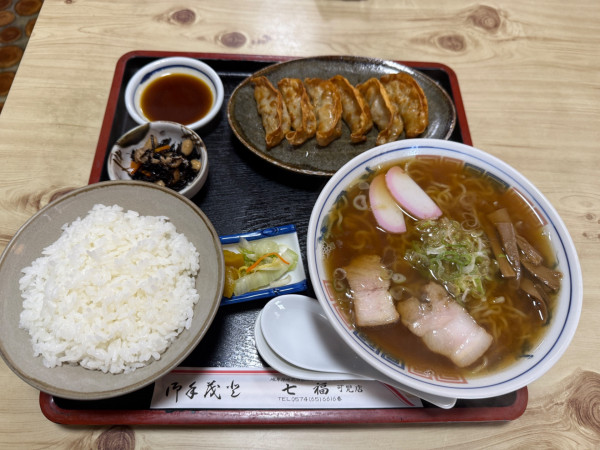 「ラーメン定食 980円」@七福可児店の写真
