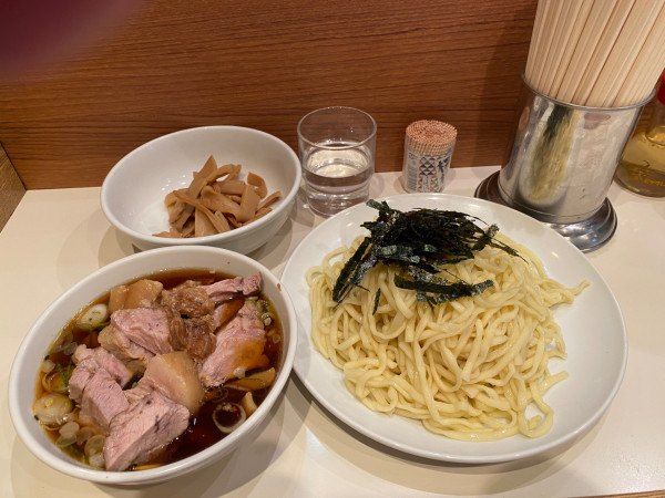 「チャーシューざるらあめん+単品メンマ」@らぁめん ほりうち 本店の写真