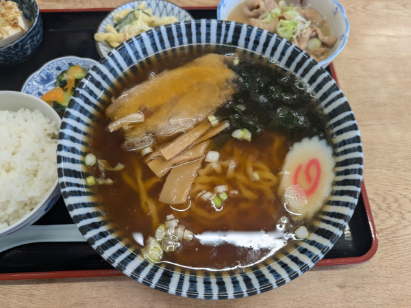 「手打ちラーメン」@田中菓子店の写真