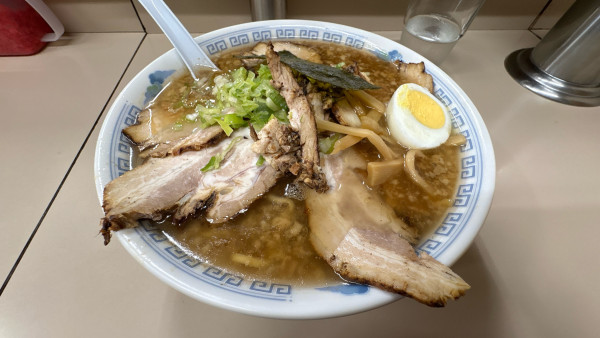 「とんこつ大盛×煮バラ」@めんくいの写真