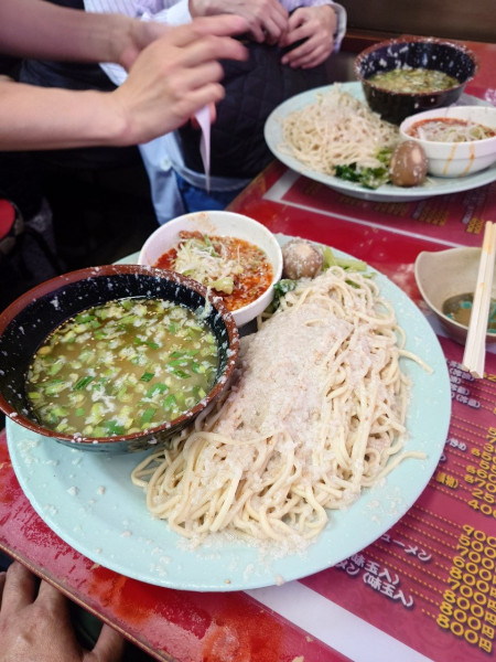 「辛ホルつけ麺大盛りコッテリ増し」@とん平食堂の写真