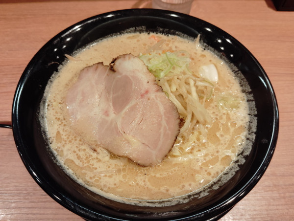 「味噌らぁめん　白　　　900円」@極み味噌らーめん 味噌の頂の写真