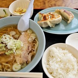 【ランチ】餃子セット＋ライス🍚