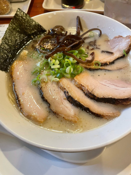 「まるきんチャーシューラーメン」@博多まるきんラーメン 横浜港北店の写真