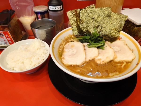 「煮豚チャーシュー麺中盛 ライス✖️3」@大輝家直系家系ラーメン 大総家の写真
