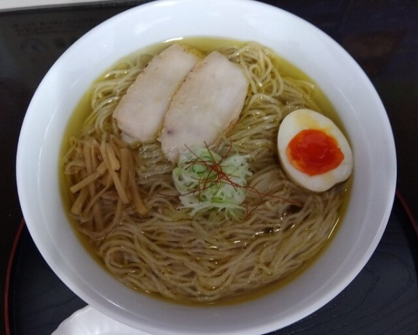 「美しく滋味深い淡麗系の鶏塩♥️」@らーめん 廻の写真