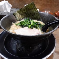 大和田ラーメン（豚骨醤油）