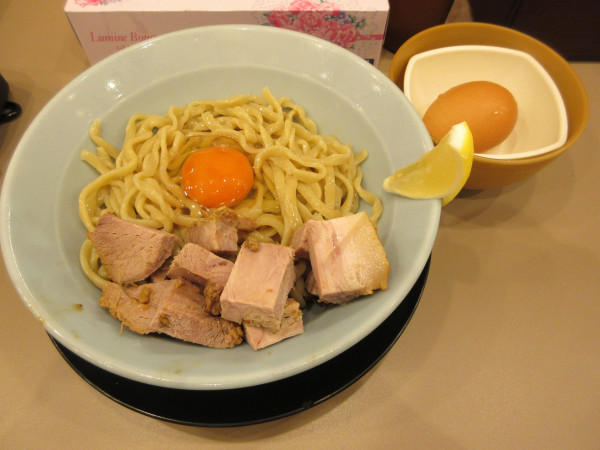 「限定　俺道ＴＫＭ（１２００円）＋生卵１００円」@俺の生きる道  水戸駅らー麺街道店の写真