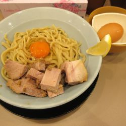 限定　俺道ＴＫＭ（１２００円）＋生卵１００円