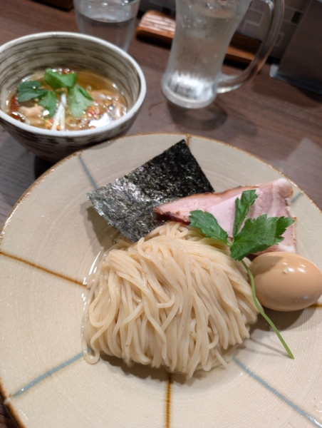 「特撰昆布水淡麗つけ麺しお」@支那蕎麦屋  藤花の写真
