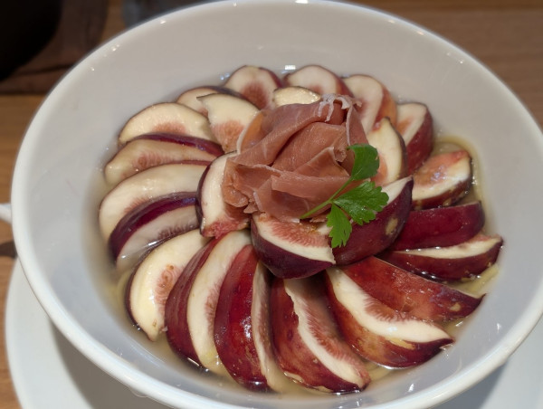 「いちじくとハモンセラーノの冷やし塩sobaいちじくW」@鶏Soba Toraやの写真