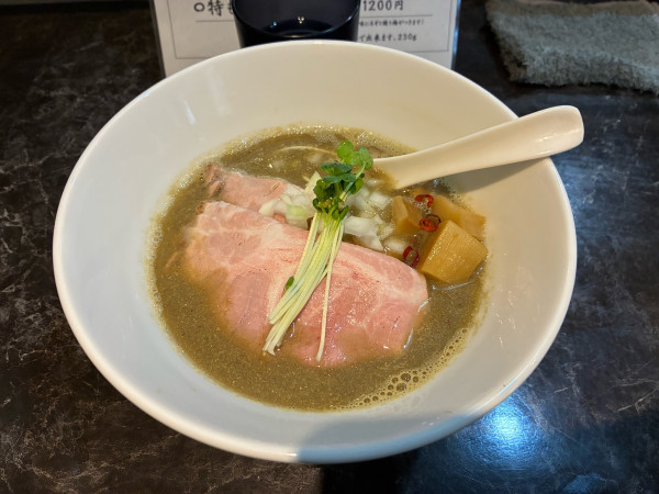 「煮干しそば　950円」@中華SOBA にぼ乃詩の写真