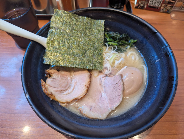 「塩豚骨チャーシュー味玉1120円」@しょうゆのおがわや 北野店の写真