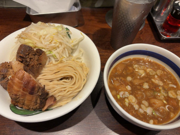 「つけ麺並（250g）1200円」@ラーメン 雷 東京本丸店の写真