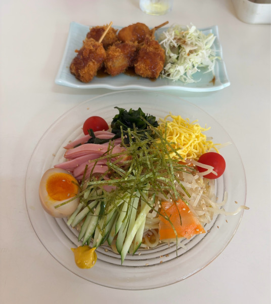「冷やし中華 マグロ串かつ」@ラーメンHOT めん花の写真