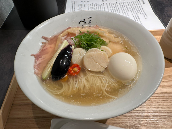 「ほたての冷製中華そば＋押し寿司2,800円」@中華そば ぺる鶏の写真