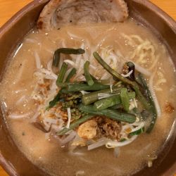 信州味噌らーめん+味噌漬け炙りチャーシュー+もやし