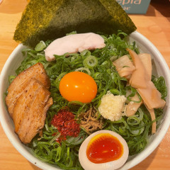 らーめん まぜそば てっぺん 名古屋本店の写真