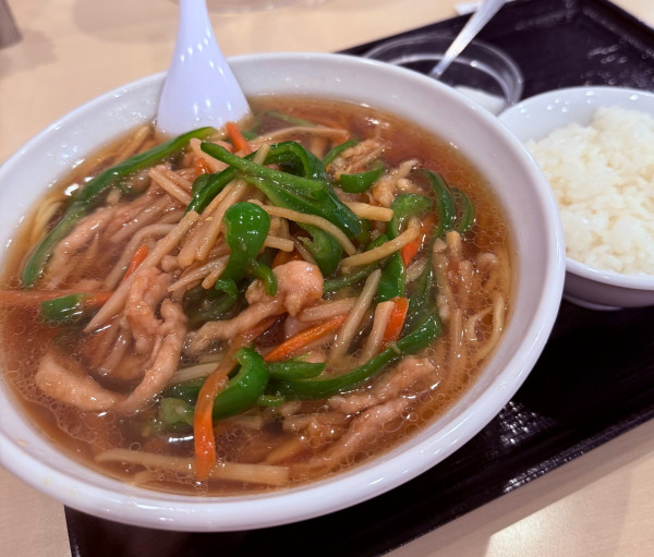 「【ランチ】青椒肉絲麺(¥880)」@中国飯店 茉莉の写真