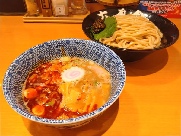 「海老つけめん〜焔〜＋生七味」@六厘舎の写真