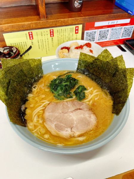 「らーめん中」@横浜家系ラーメン 楊喜家の写真
