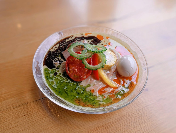 「冷やしカレーそば【期間限定】」@麺 㐂色の写真