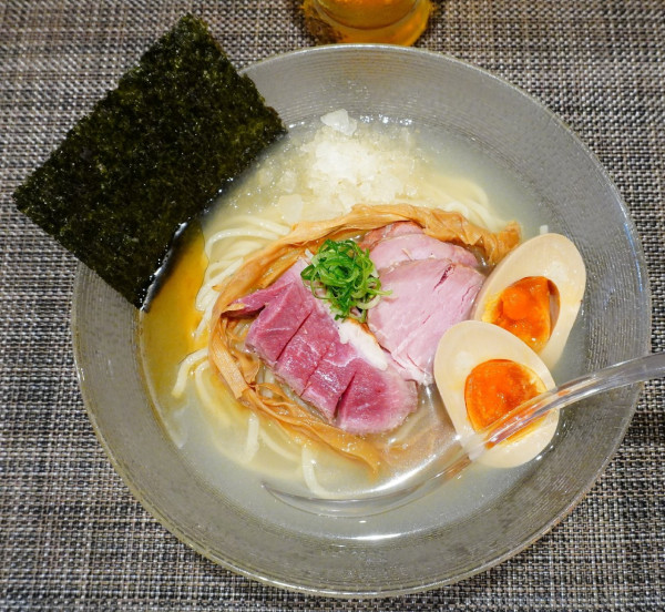 「【限定】冷やし塩そば＋味玉＋生ビール」@Ramen にじゅうぶんのいちの写真