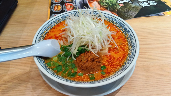 「白胡麻担々麺（869円）」@丸源ラーメン 品川シーサイド店の写真