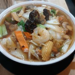 五目ラーメン 660円