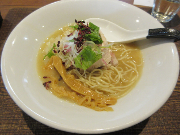 「地鶏の濃厚ムースリーヌ（９４０円）替え玉アラビアータ３９０円」@soisの写真