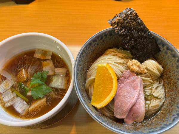 「鴨だし醤油昆布水つけ麺」@麺堂にしき 池袋西口店の写真
