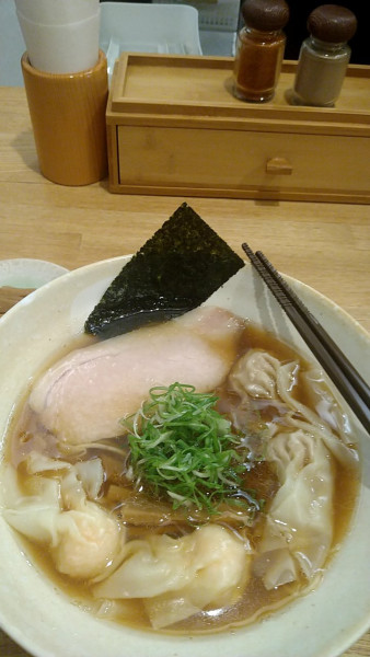 「肉海老ワンタン麺（黒）＋メンマ」@DURAMENTEIの写真