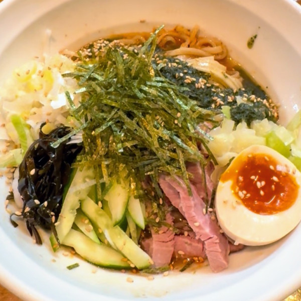 「オリジナル冷やし中華〜アンチョビ・大葉ソース〜¥1,000」@はりけんラーメンの写真