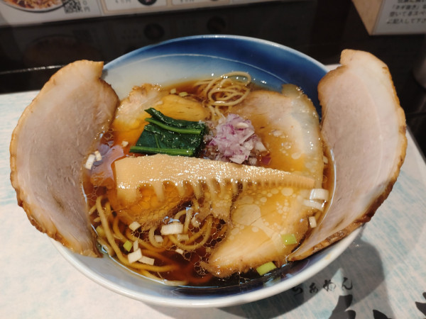 「生姜醤油らぁめん900円+チャーシュー140円」@らぁめん 紬麦の写真