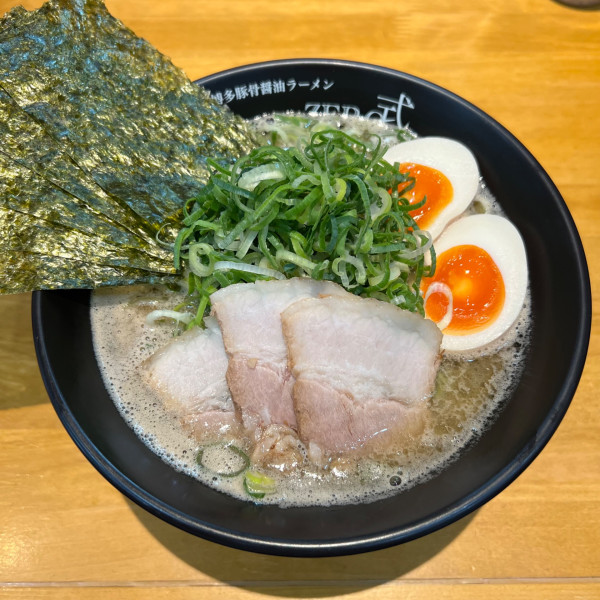 「特式豚骨醤油ラーメン」@初代ZERO式の写真