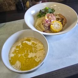 朝採れとうもろこしとクリガニの白い冷製つけ麺