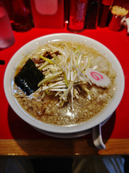 「ワンタン麺(大盛)(900+150円)」@マルフル食堂 市役所通り店の写真