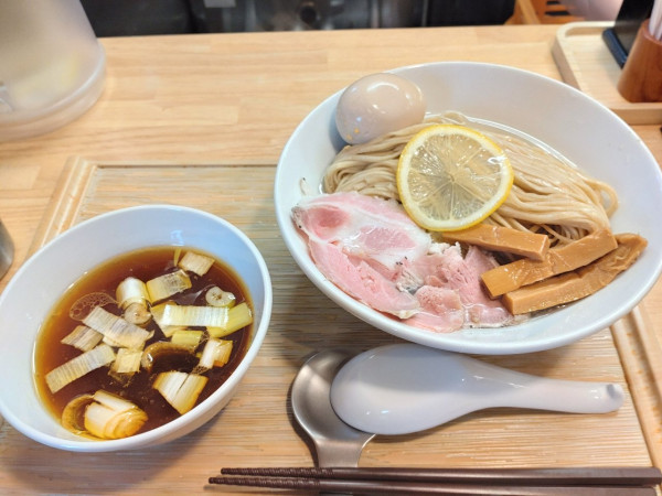 「昆布水つけ麺＋大盛＋味玉」@麺屋 松もとの写真