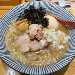 特製背脂醤油らー麺！