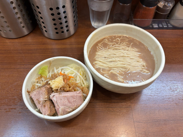 「博多風らーめんスタベジ（1100）替玉（170）」@麺処 一笑の写真