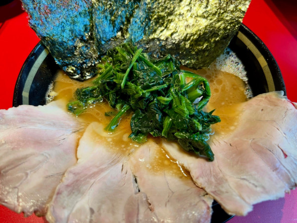 「チャーシューメン(3枚)1100円」@家系ラーメン 王道乃印 新橋店の写真