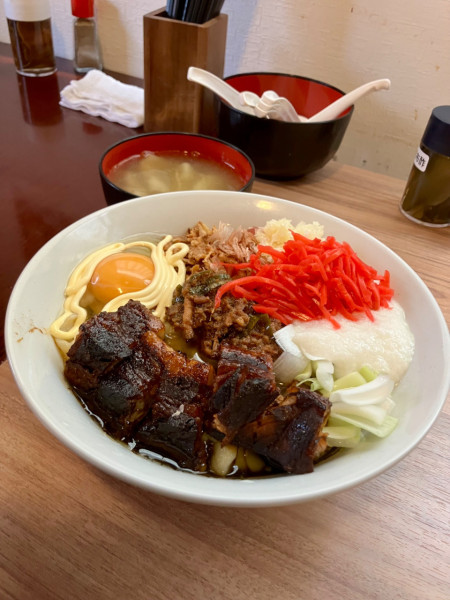 【ユーザーレビュー】ワンタンチャーシュー(ちょい増し)メンまぜそば変更 麺大盛り、ニンニク、紅しょうが、めし