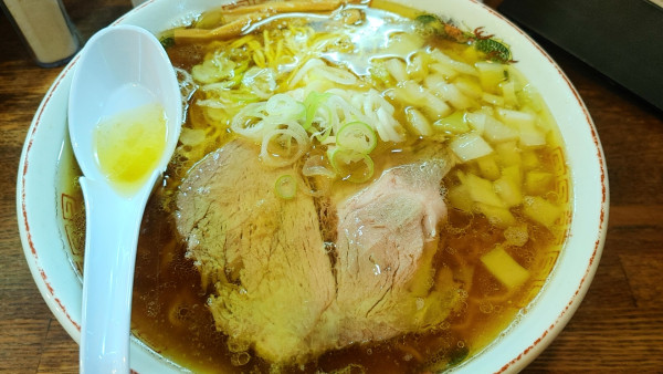 「朝専用中華そば　醤油　脂多め　大盛」@らあめん 寸八 総本店の写真