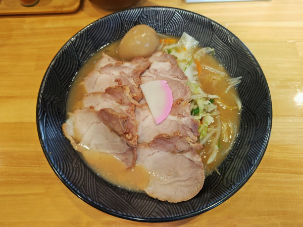 「味玉タンメン味噌+チャーシュー  ｷｸﾗｹﾞ抜き」@ラーメン おとの写真
