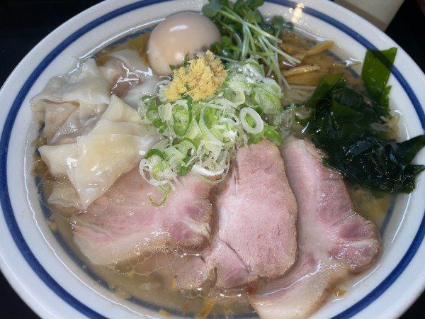「特製ラーメン塩1510円」@生姜醤油ラーメン 波音食堂の写真
