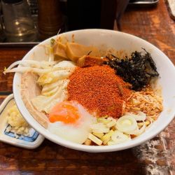 辛辛魚まぜそば　 辛め、ニンニク