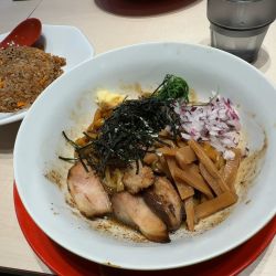 煮干し油そば＋焼きめしハーフ