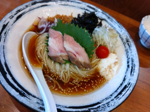 「限定 ニボコン 醤油 追い飯付き 1200円」@麺処 こし田の写真