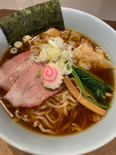 「ワンタン麺しょうゆ¥1,200、ネギ塩チャーシごはん¥350」@らぁめん 涼虎の写真